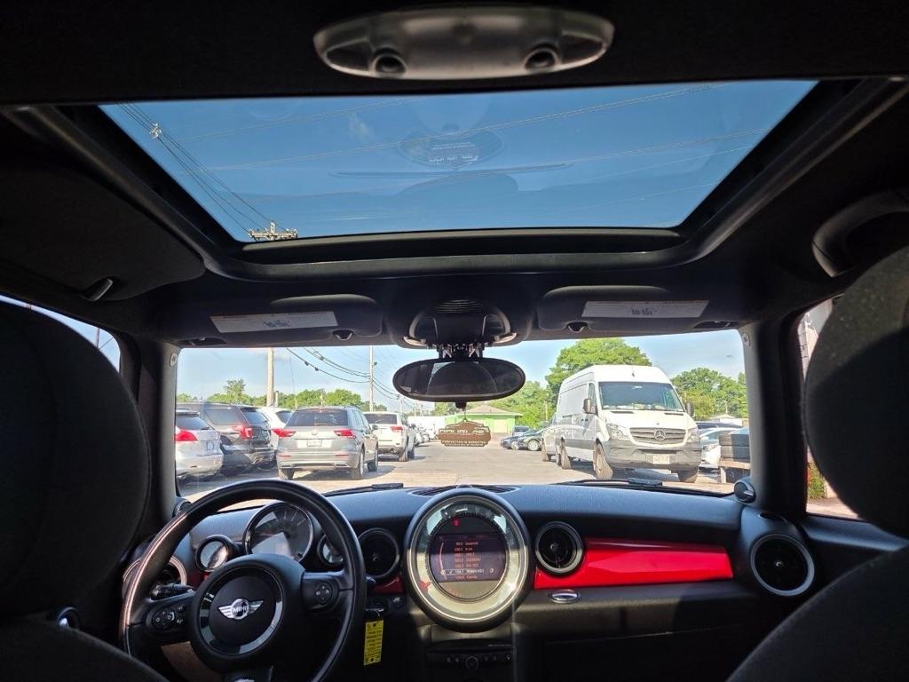MINI Cooper John Cooper Works 2013