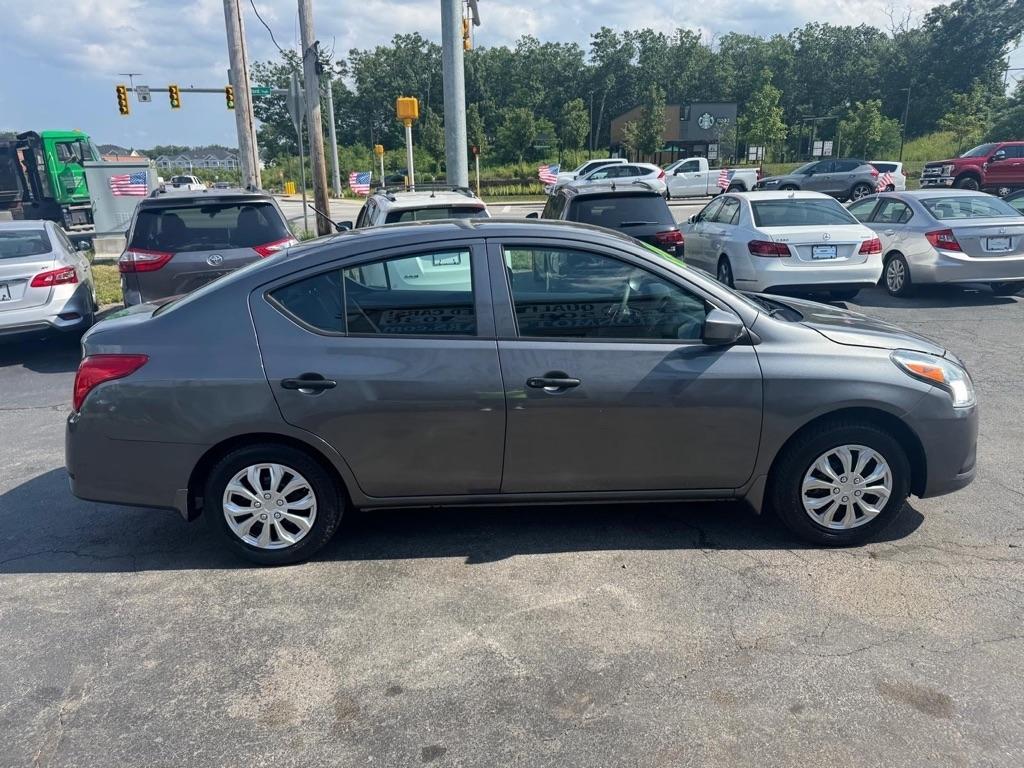 Nissan Versa 1.6 S 5M 2017