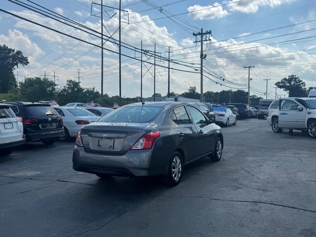 Nissan Versa 1.6 S 5M 2017