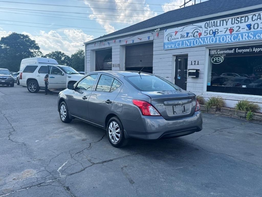 Nissan Versa 1.6 S 5M 2017