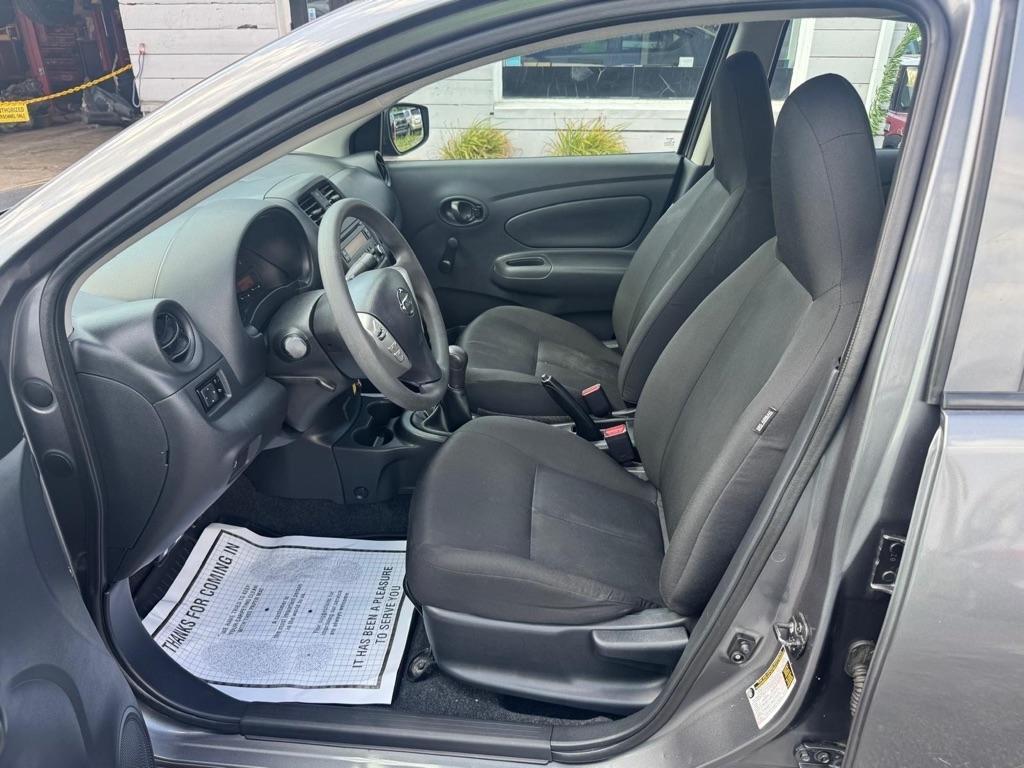 Nissan Versa 1.6 S 5M 2017