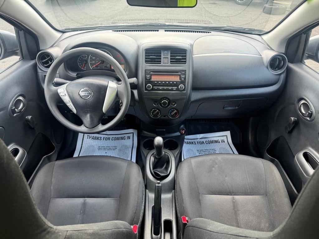 Nissan Versa 1.6 S 5M 2017