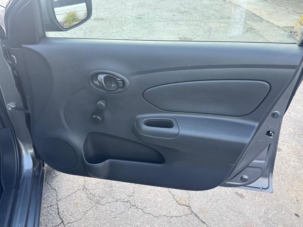 Nissan Versa 1.6 S 5M 2017