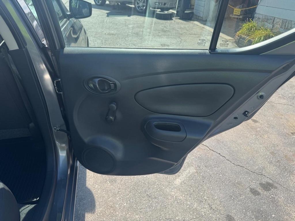 Nissan Versa 1.6 S 5M 2017