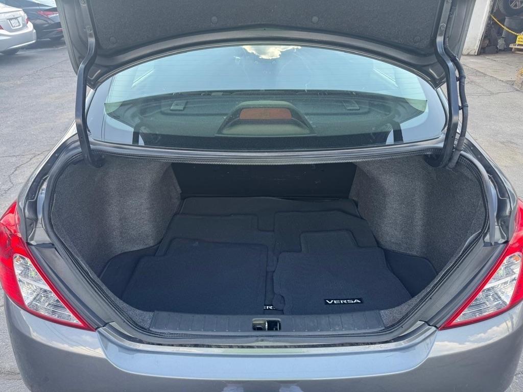 Nissan Versa 1.6 S 5M 2017