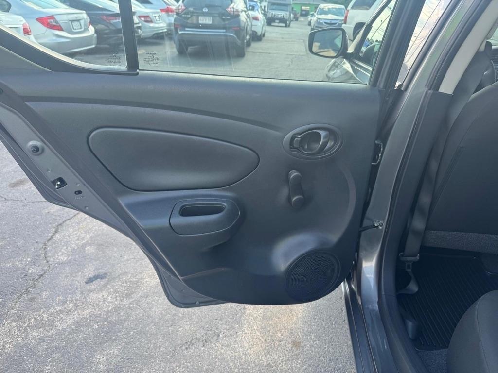 Nissan Versa 1.6 S 5M 2017