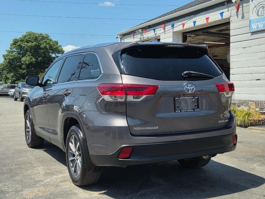 Toyota Highlander XLE AWD V6 2019