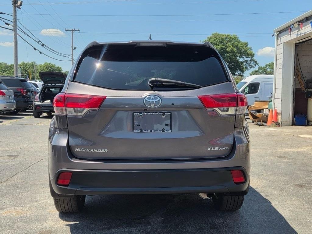 Toyota Highlander XLE AWD V6 2019