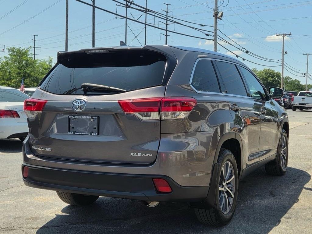 Toyota Highlander XLE AWD V6 2019