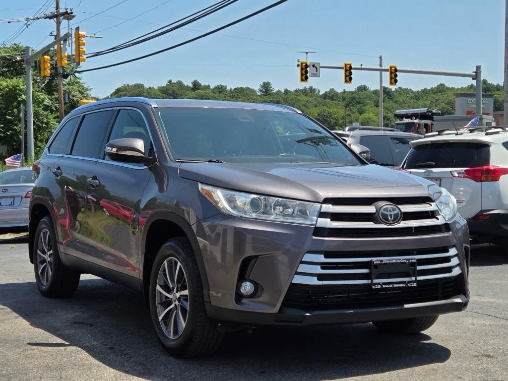 Toyota Highlander XLE AWD V6 2019