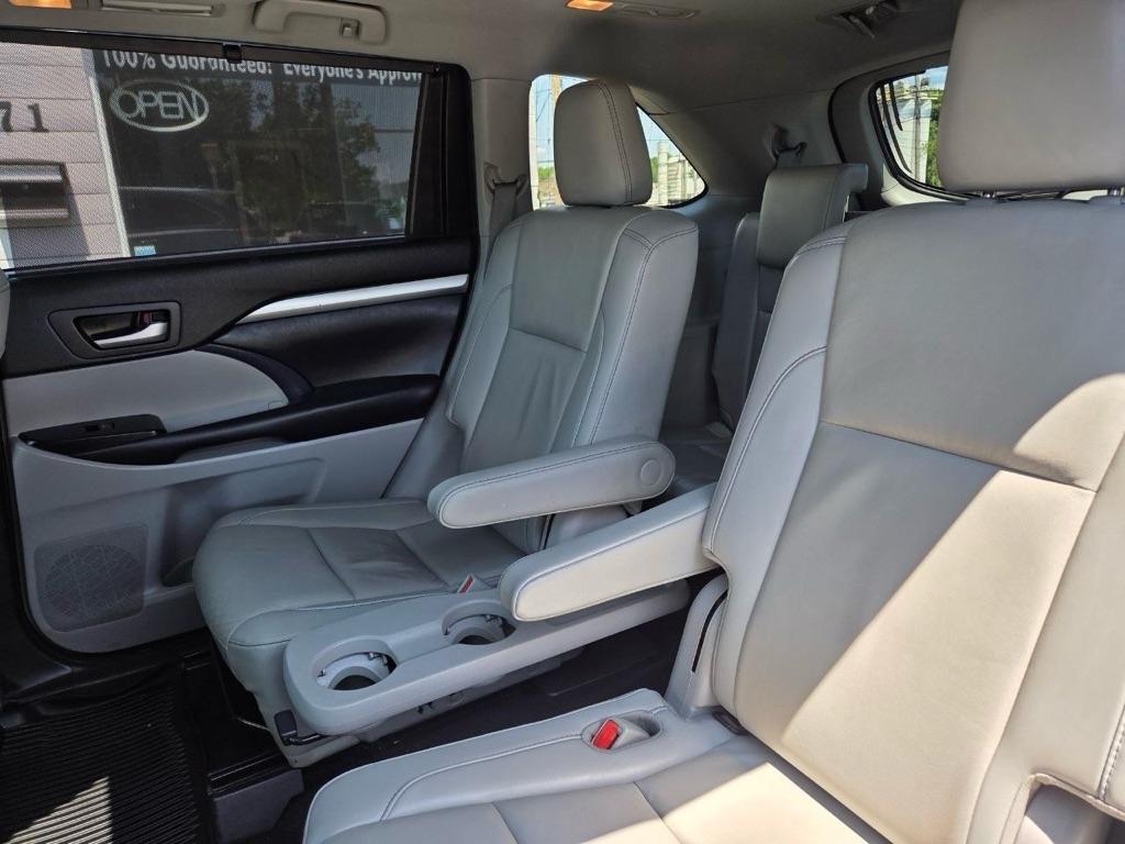 Toyota Highlander XLE AWD V6 2019
