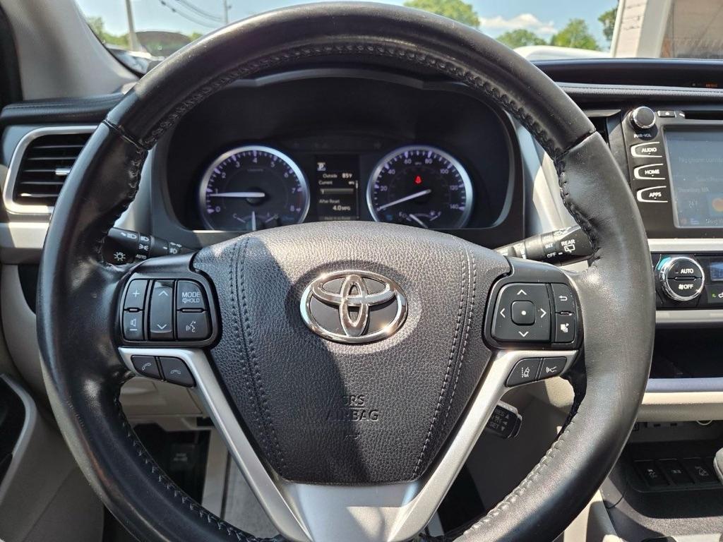 Toyota Highlander XLE AWD V6 2019