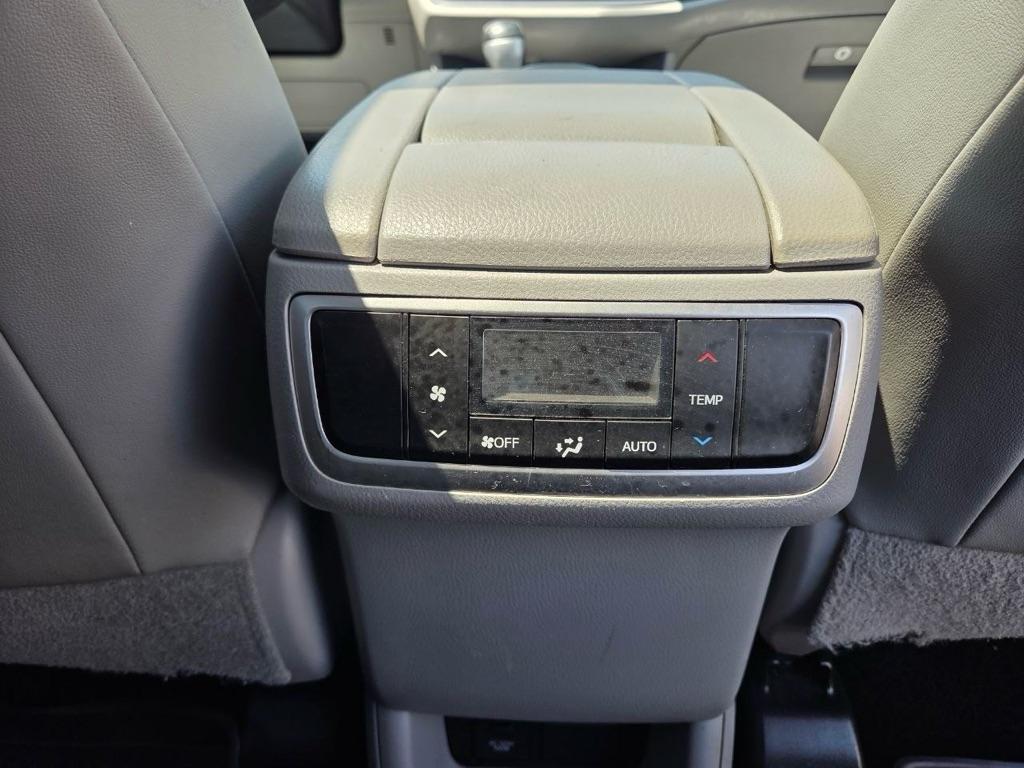 Toyota Highlander XLE AWD V6 2019