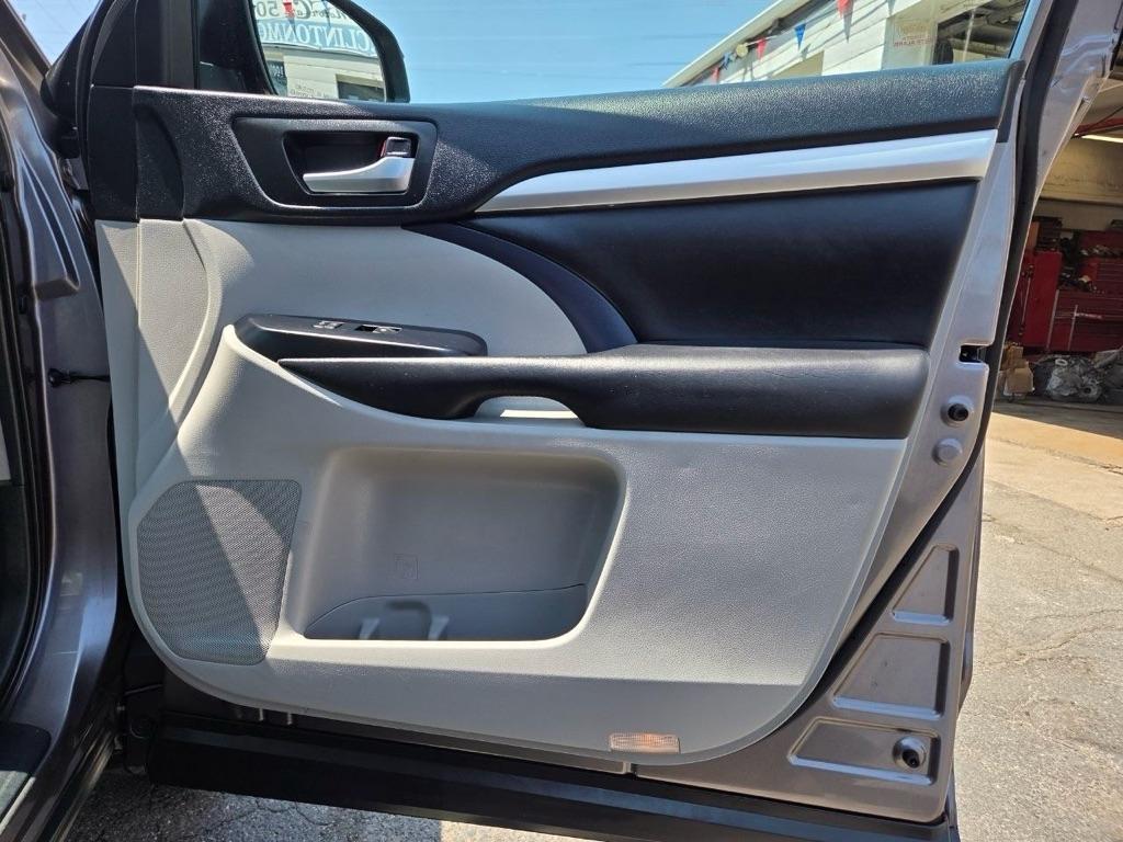 Toyota Highlander XLE AWD V6 2019