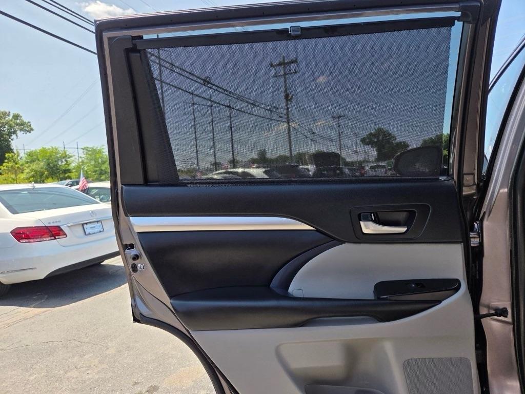 Toyota Highlander XLE AWD V6 2019