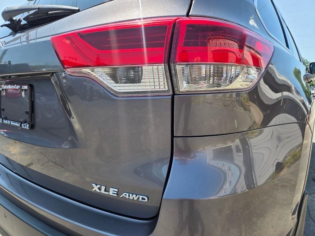 Toyota Highlander XLE AWD V6 2019