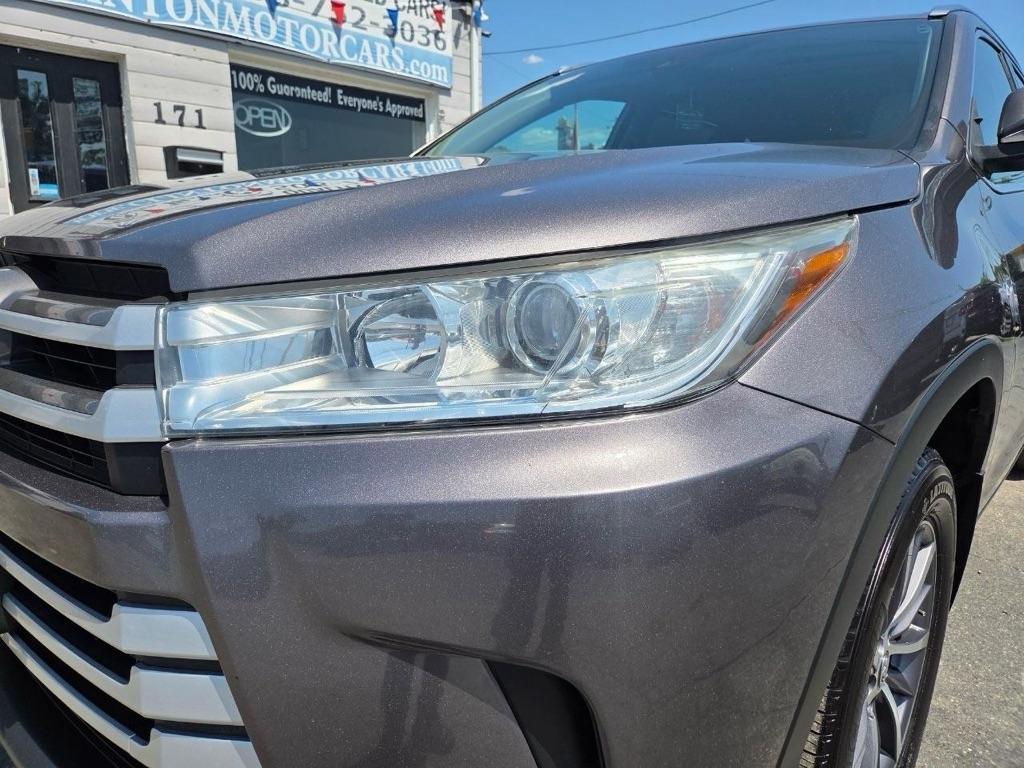 Toyota Highlander XLE AWD V6 2019