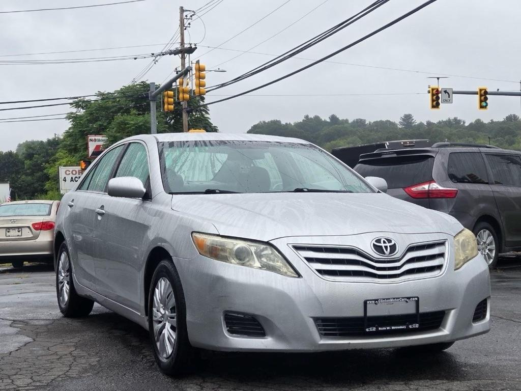 Toyota Camry Base 6-Spd AT 2011