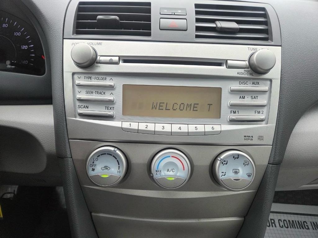 Toyota Camry Base 6-Spd AT 2011