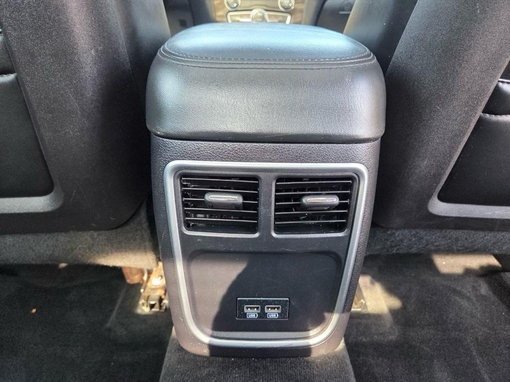 Chrysler 300 Limited AWD 2015