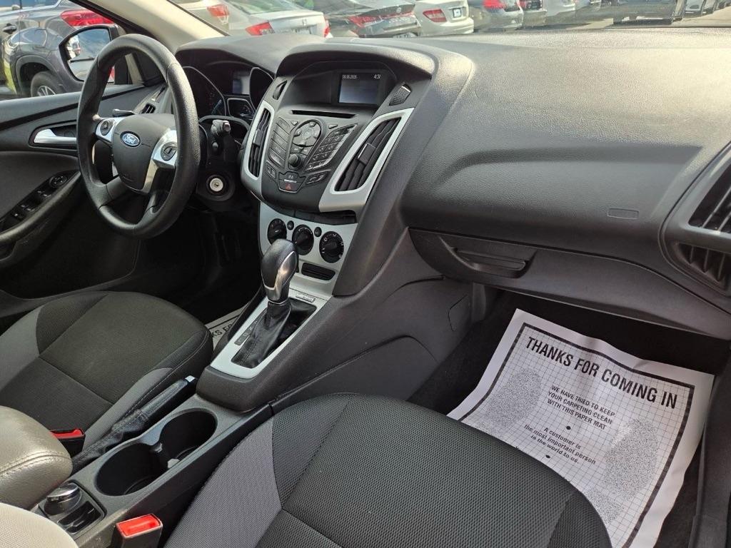 Ford Focus SE Hatch 2014