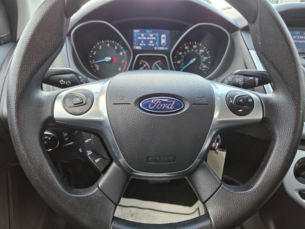 Ford Focus SE Hatch 2014