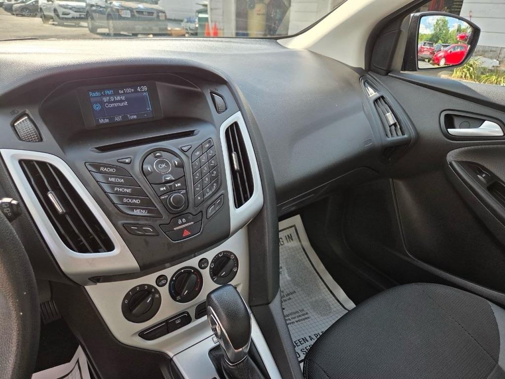 Ford Focus SE Hatch 2014