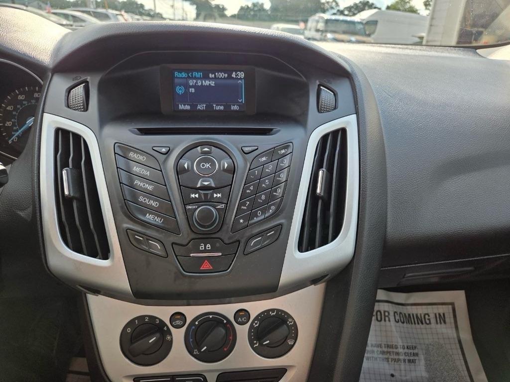 Ford Focus SE Hatch 2014