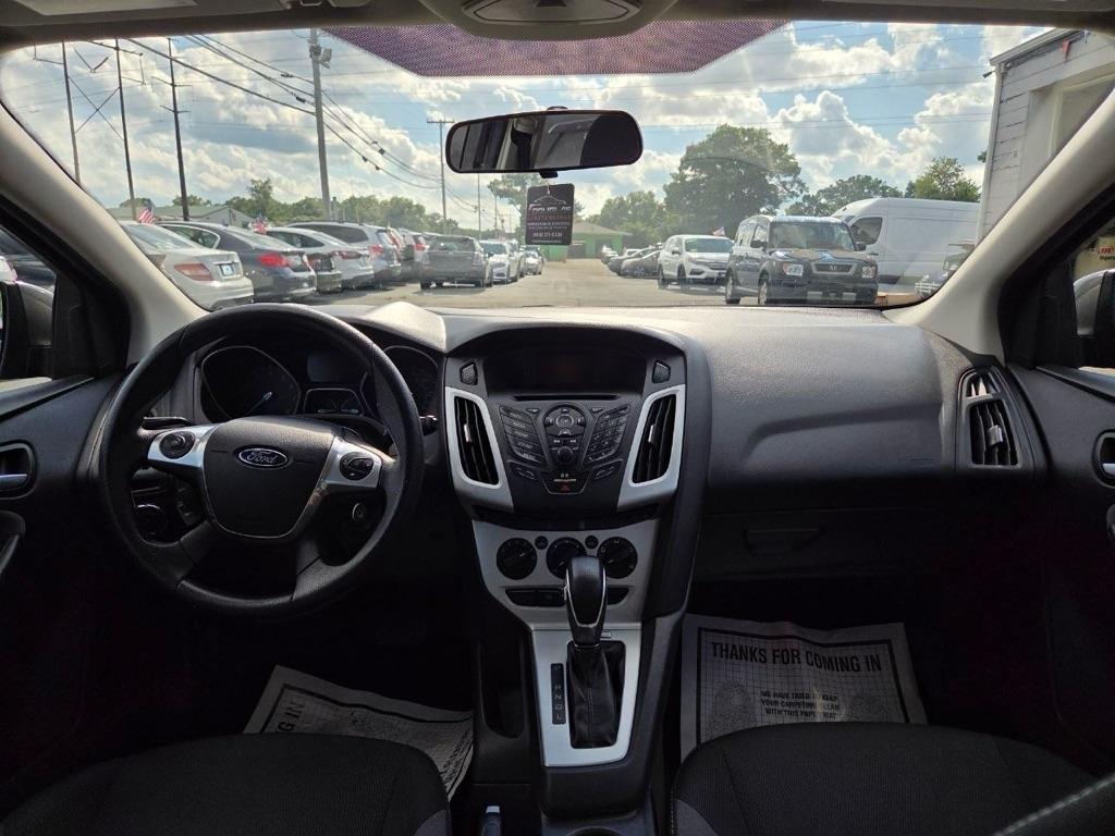Ford Focus SE Hatch 2014