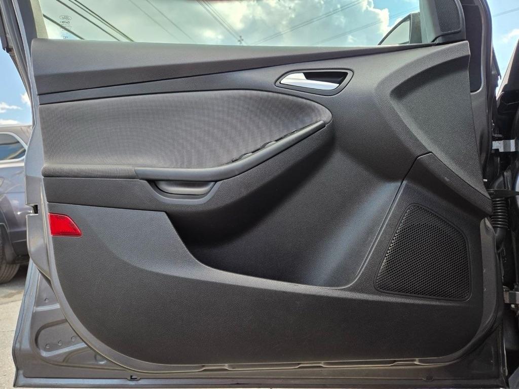 Ford Focus SE Hatch 2014