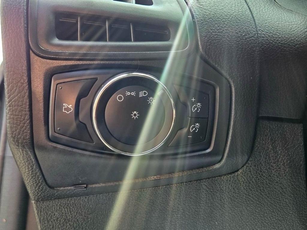 Ford Focus SE Hatch 2014