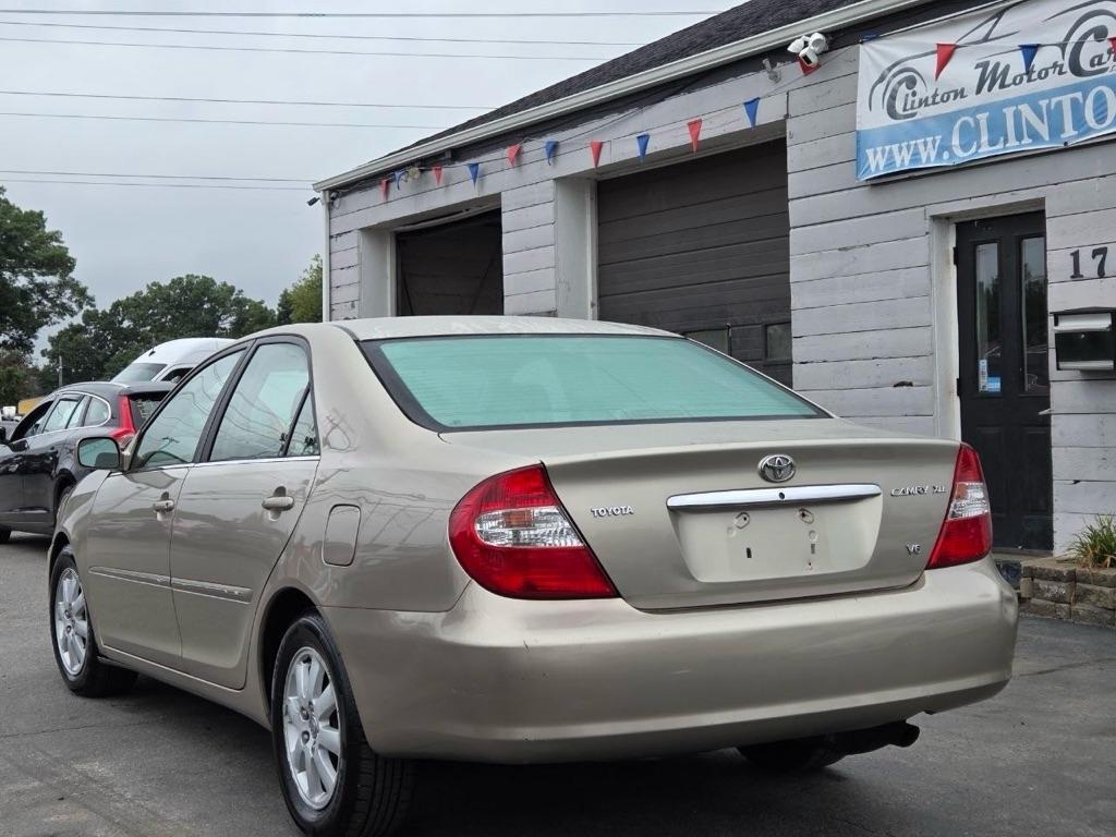 Toyota Camry LE V6 2002