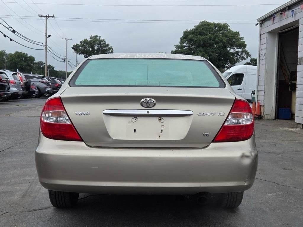 Toyota Camry LE V6 2002