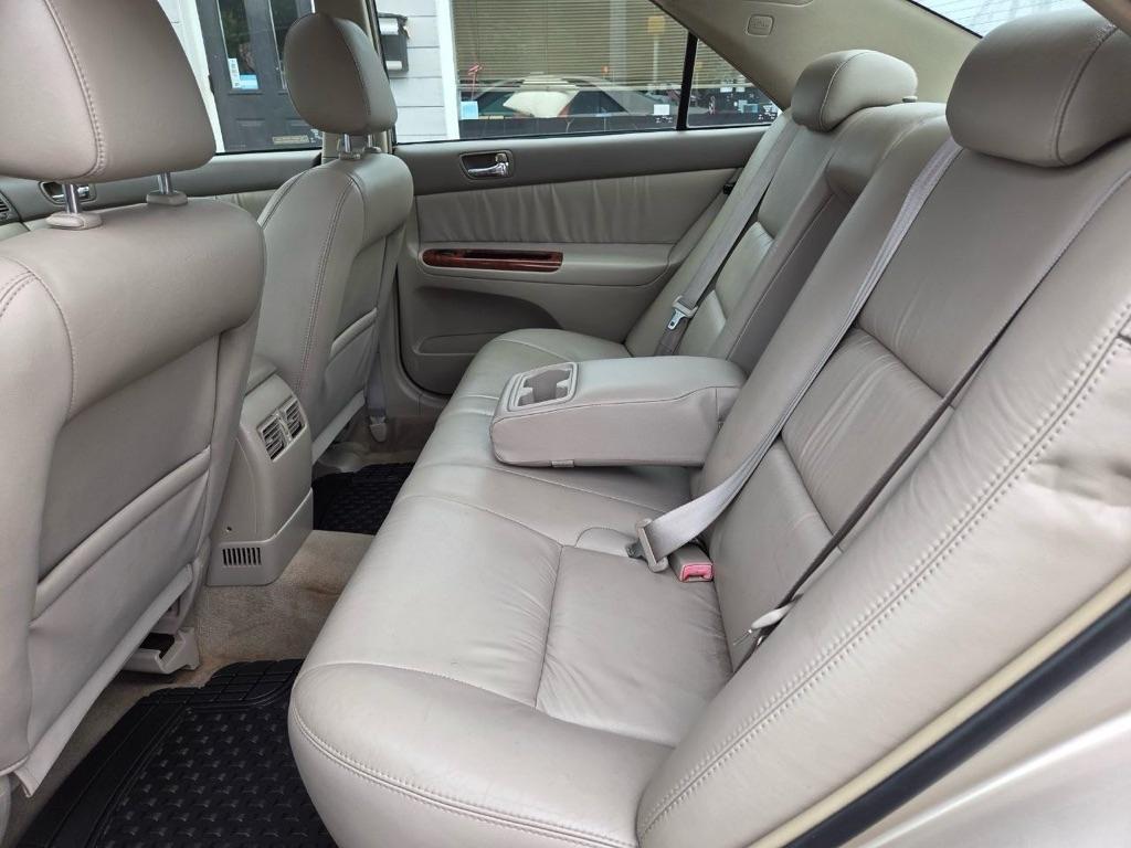 Toyota Camry LE V6 2002