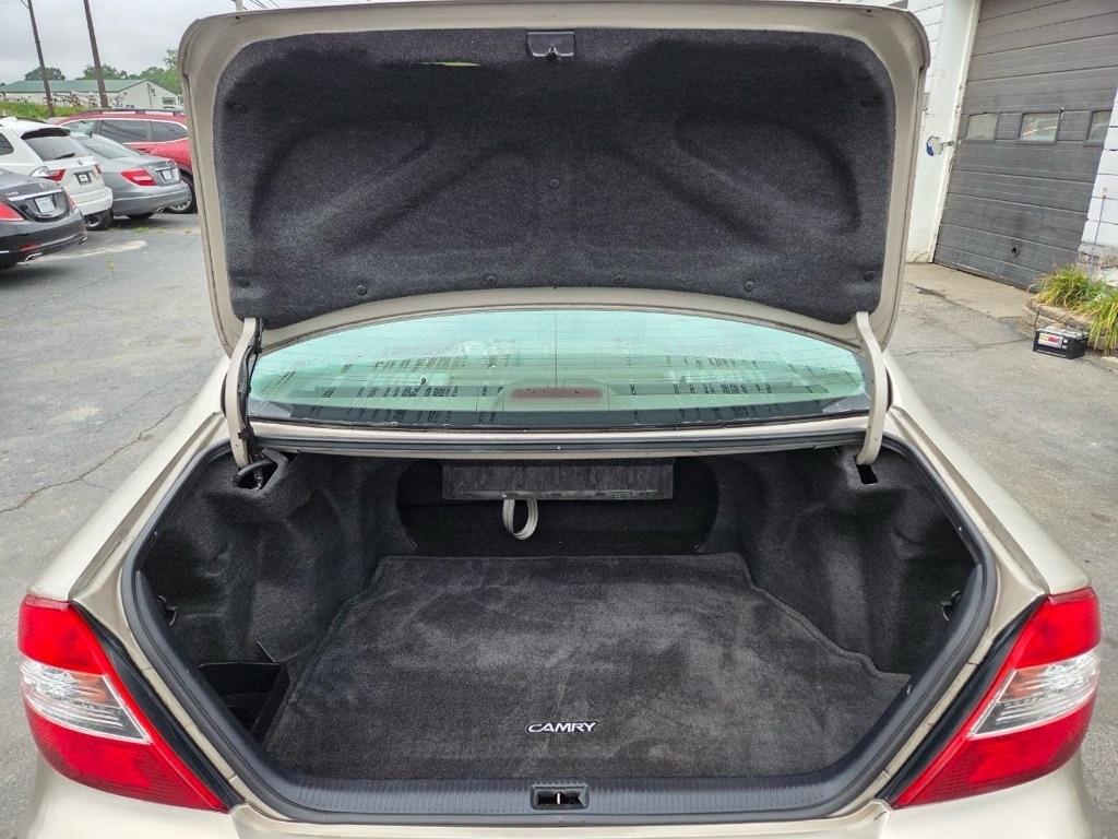Toyota Camry LE V6 2002