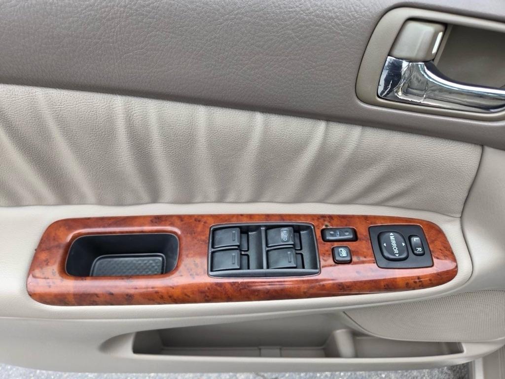Toyota Camry LE V6 2002