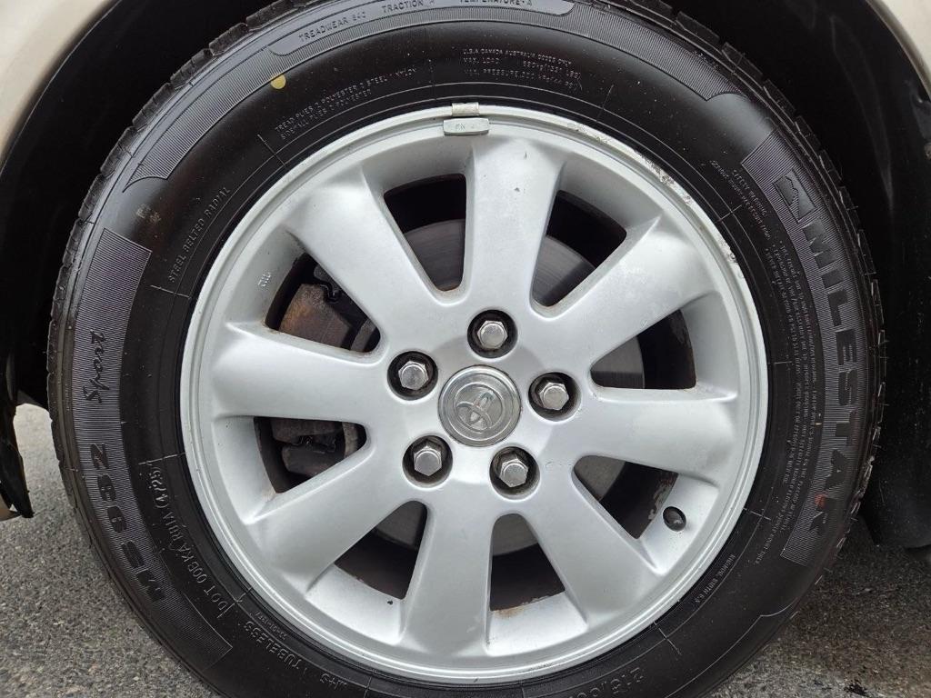 Toyota Camry LE V6 2002