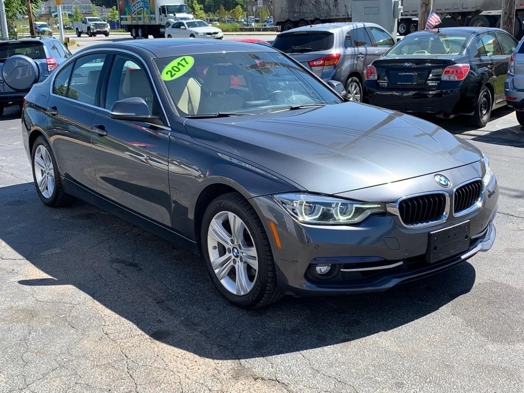 BMW 3-Series 330i xDrive SULEV Sedan 2017