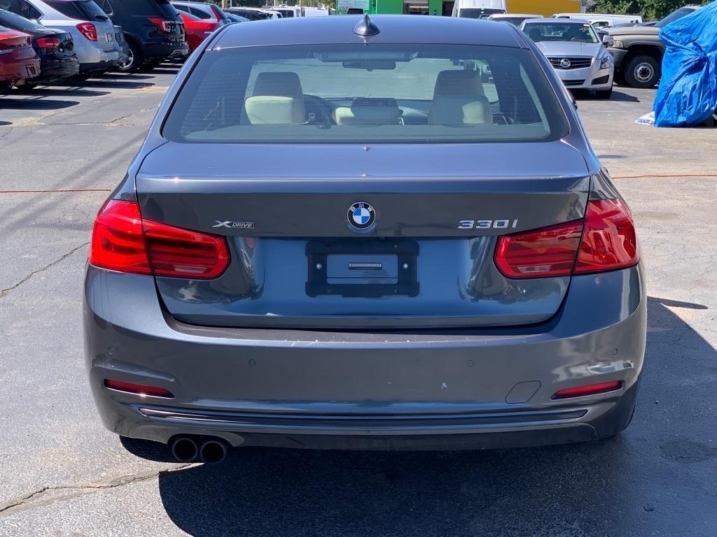 BMW 3-Series 330i xDrive SULEV Sedan 2017