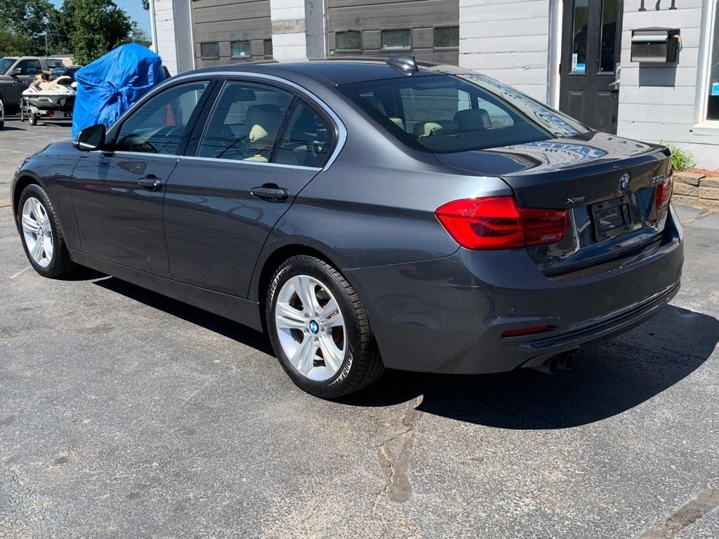 BMW 3-Series 330i xDrive SULEV Sedan 2017