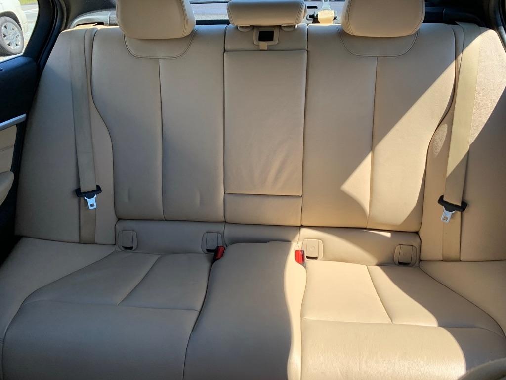 BMW 3-Series 330i xDrive SULEV Sedan 2017