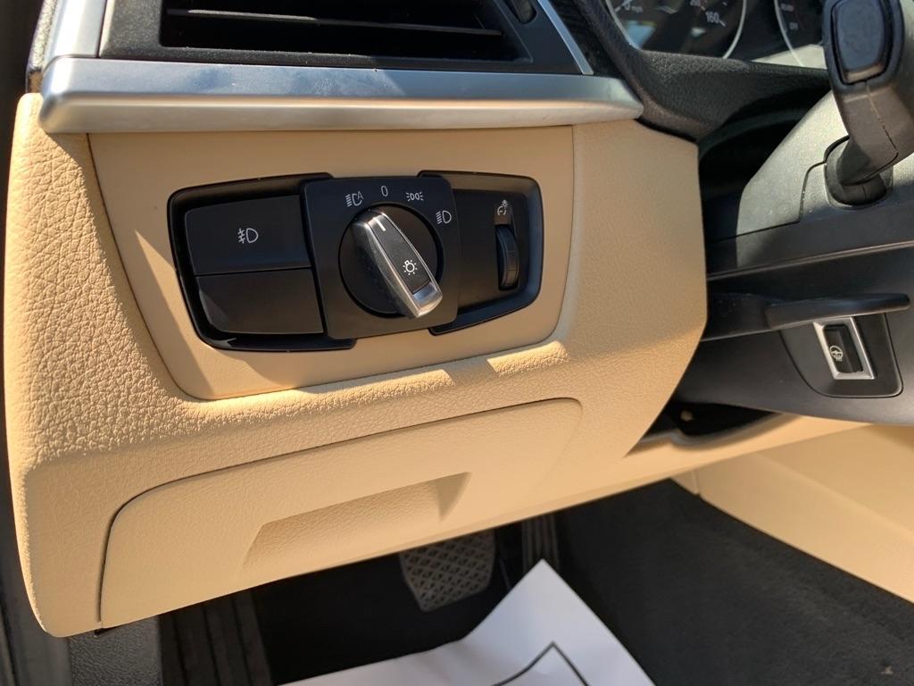 BMW 3-Series 330i xDrive SULEV Sedan 2017