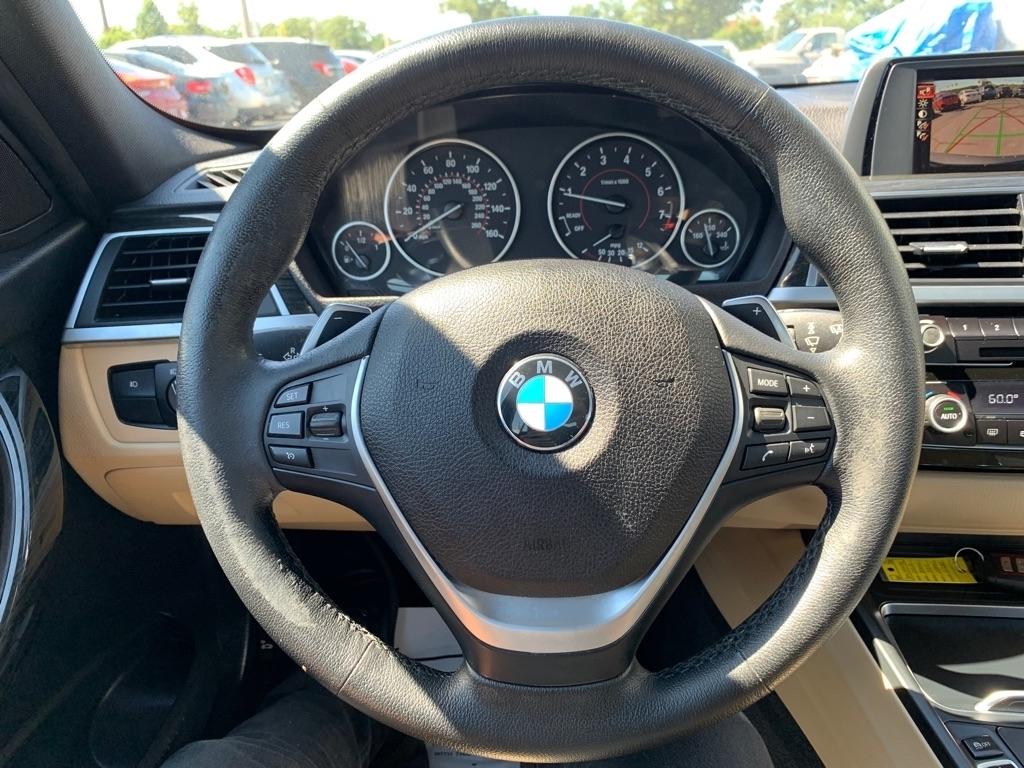BMW 3-Series 330i xDrive SULEV Sedan 2017