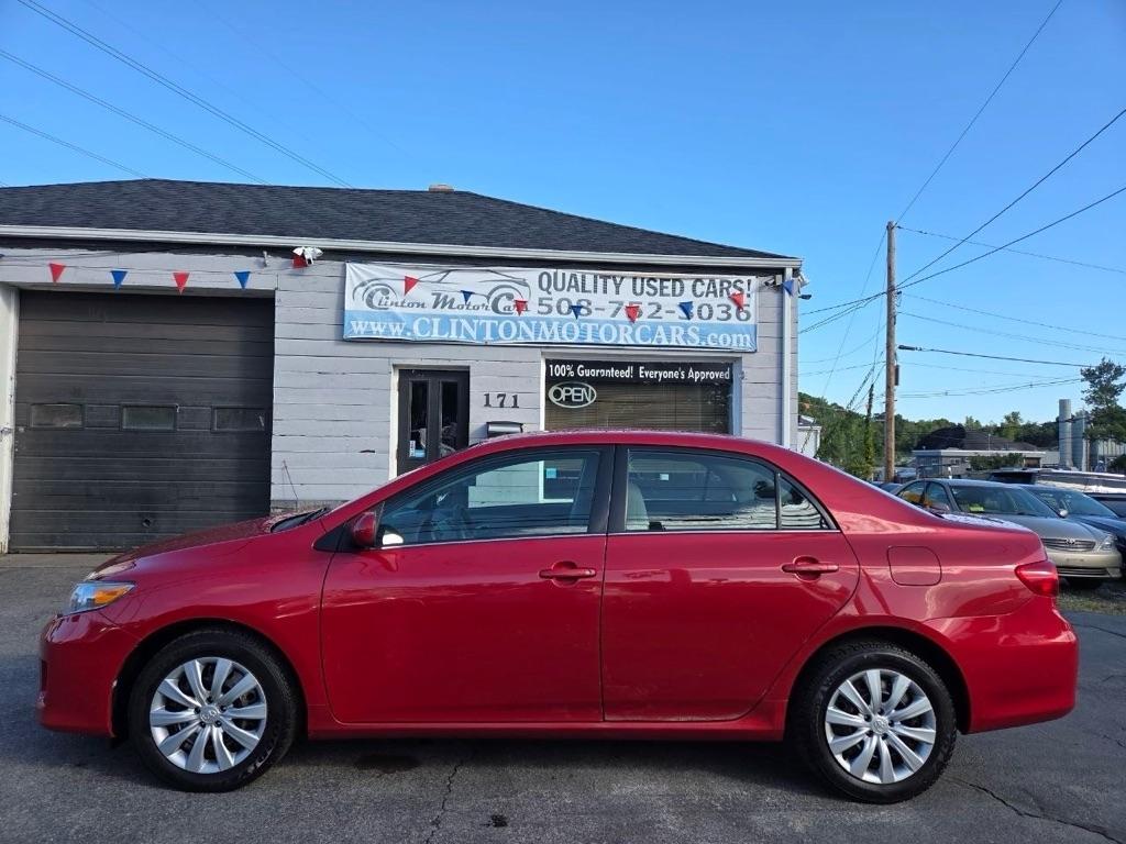 Toyota Corolla LE 4-Speed AT 2013