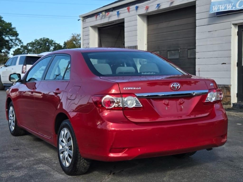 Toyota Corolla LE 4-Speed AT 2013