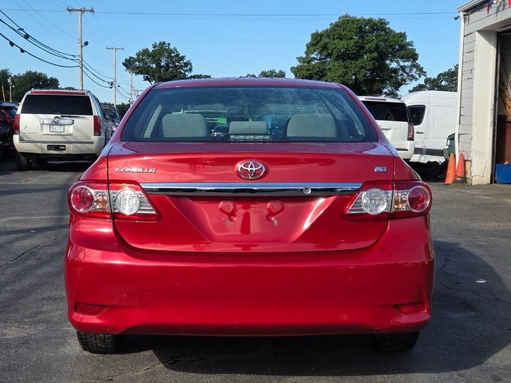 Toyota Corolla LE 4-Speed AT 2013