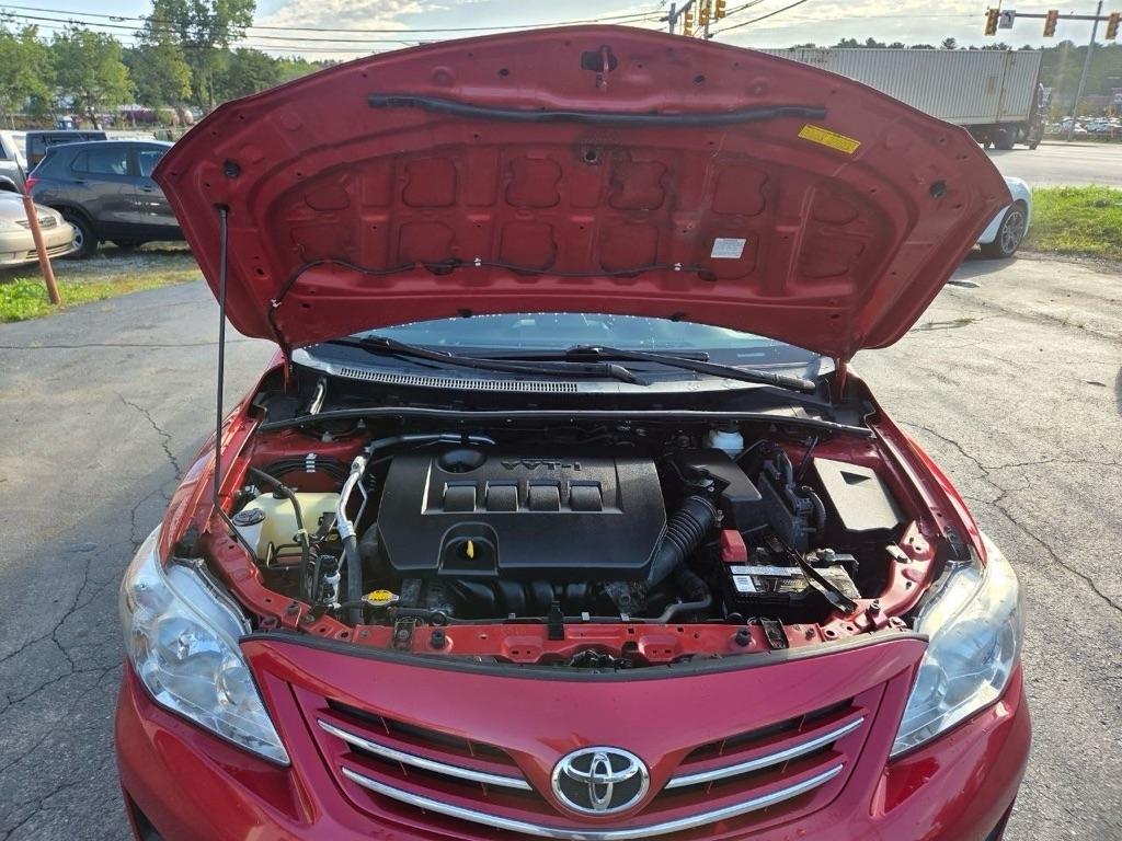 Toyota Corolla LE 4-Speed AT 2013
