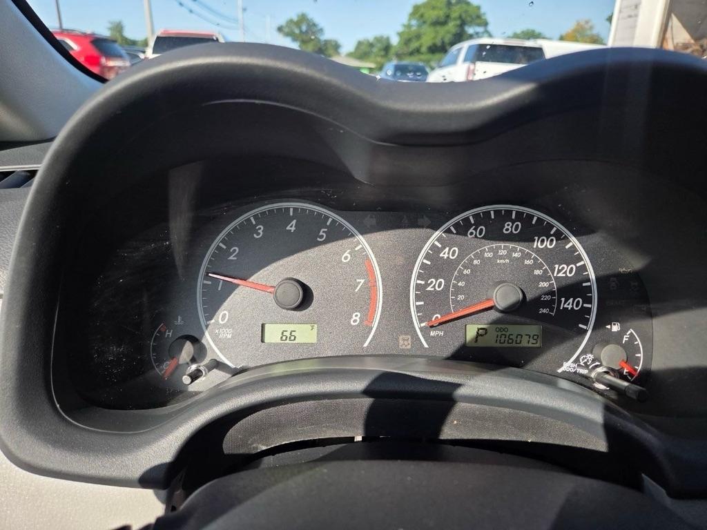 Toyota Corolla LE 4-Speed AT 2013