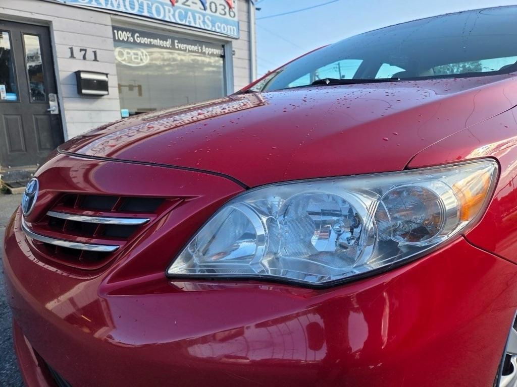 Toyota Corolla LE 4-Speed AT 2013