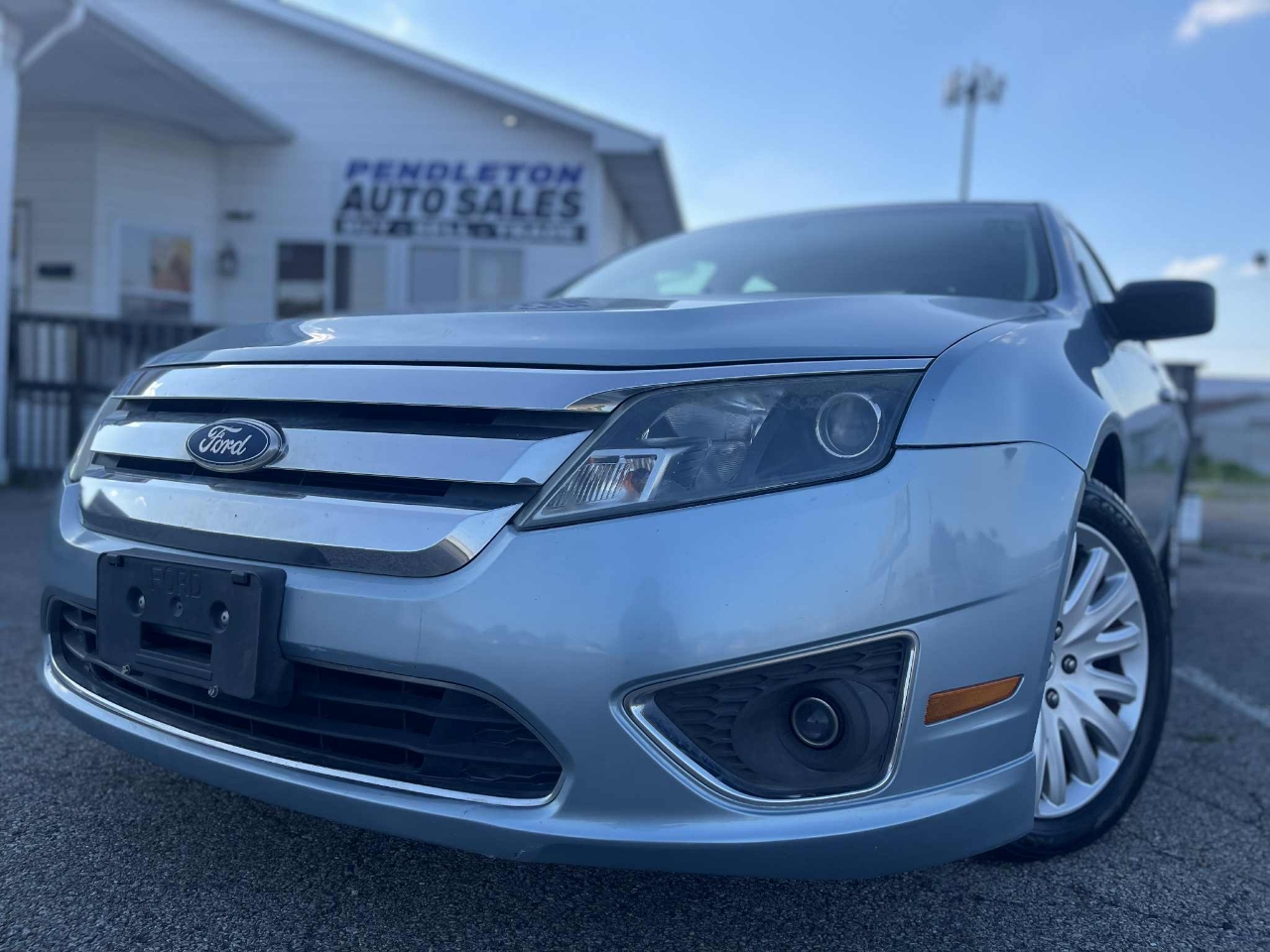 Ford Fusion Hybrid Sedan 2011